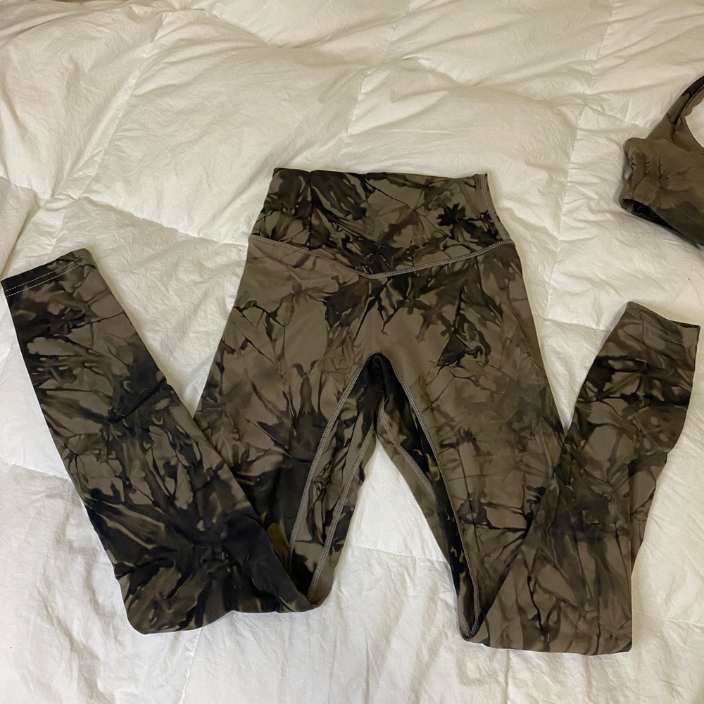 Lava rock cloud leggings and bra BUNDLE